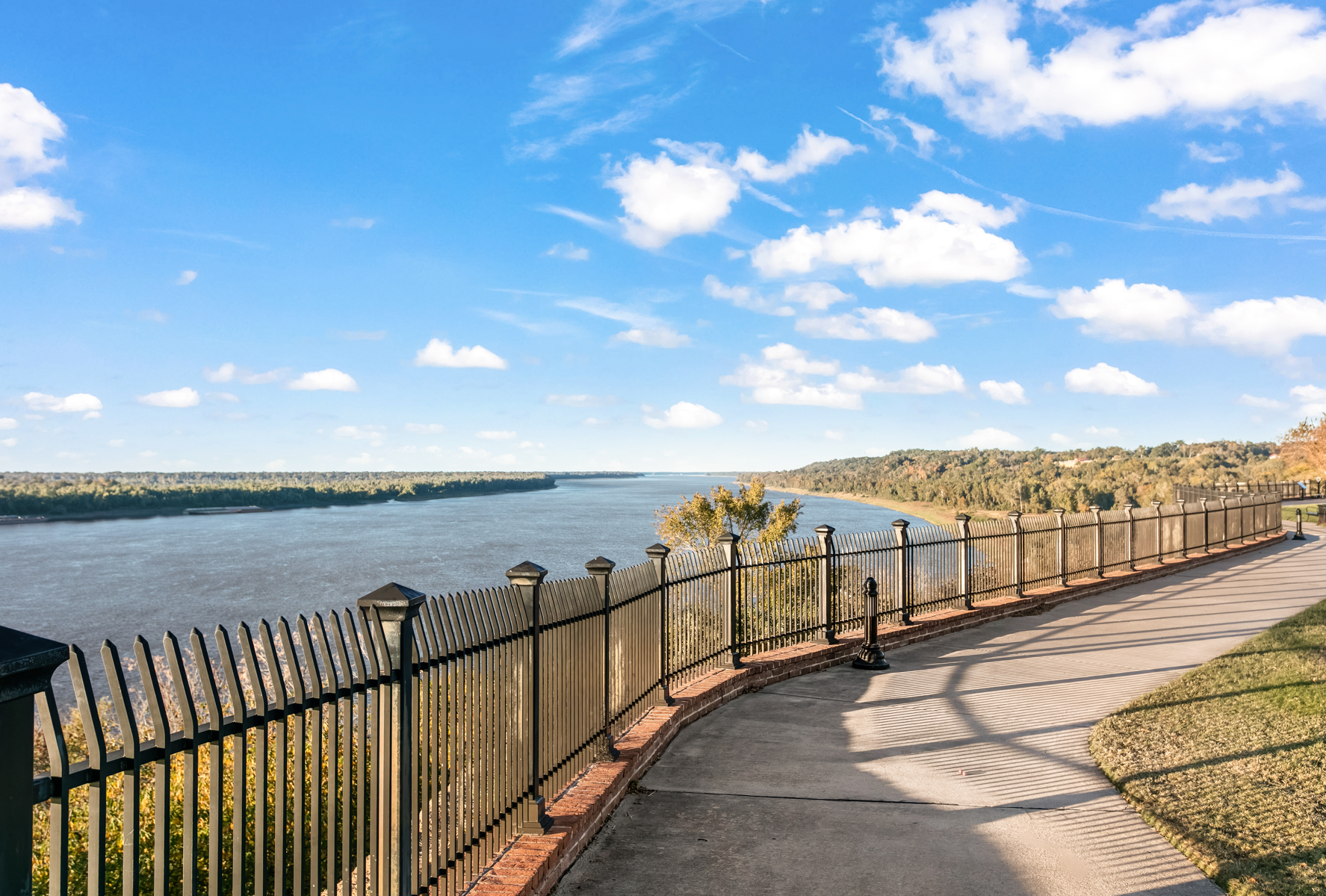 Sleeps 6+ Natchez, MS Rentals